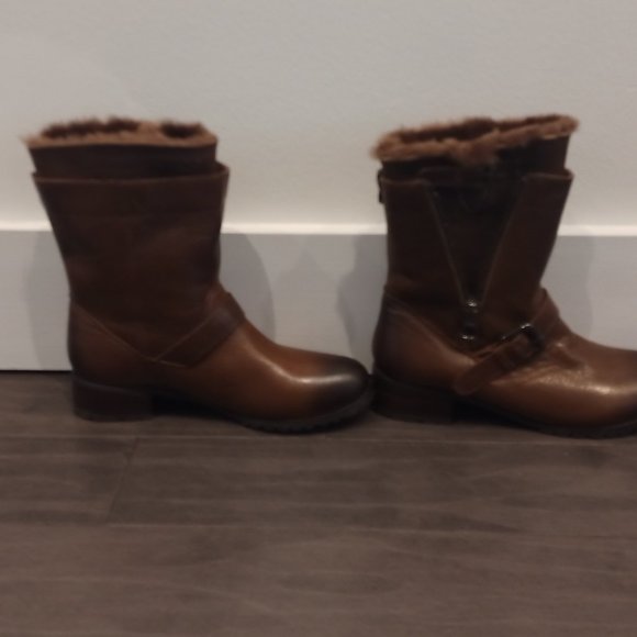 Rudsak Women's Leather, Fashionable and Warm Boots - Brown color - Picture 2 of 8